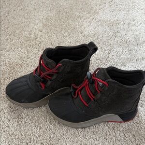 Sorel Kids Black and Red out and about boots
